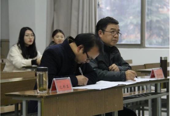 中小学教师行业竞争加剧，入职门槛再拔高，本科学历或成最低标准